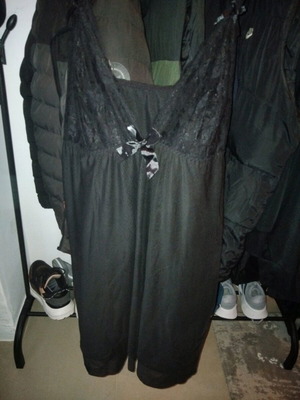 Plus size nightgown used, black, size XXXL