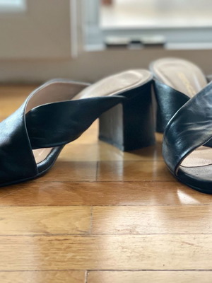 Gianna Kazakou leather mules new, size 37, black