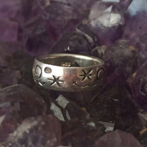 Handmade 925 silver ring like new with moon stars waves designs