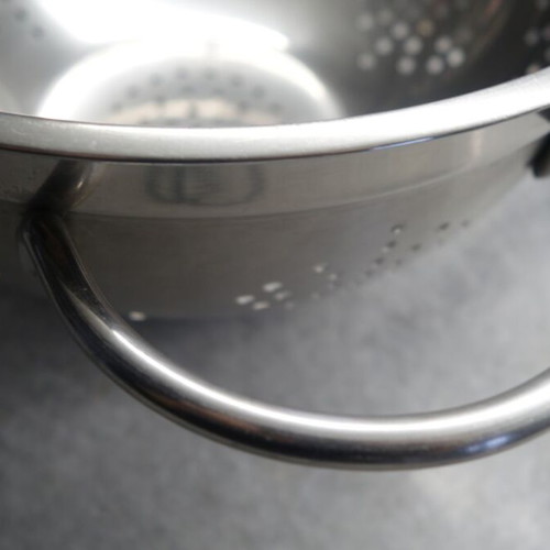 Large stainless steel colander like new