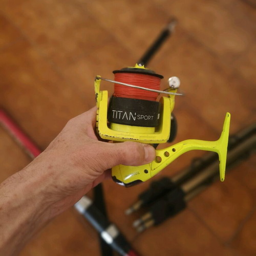 Fishing set used with tripod, surf casting rod 420 and reel with line