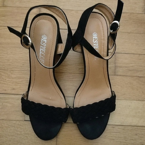Bestelle Black Suede Sandals Size 39 Like New