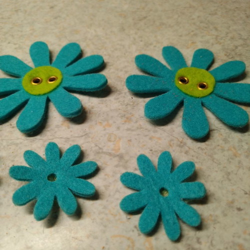 Fabric flowers used, pack of 5 for crafts