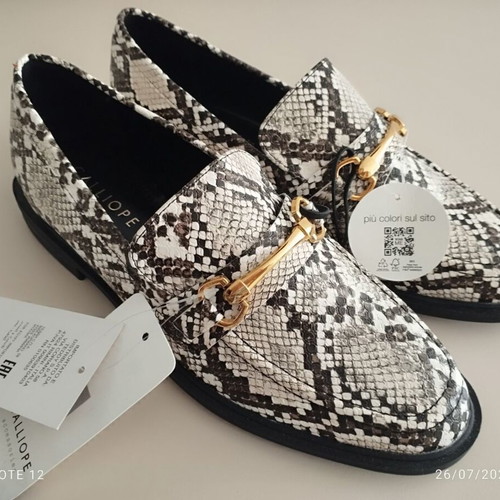 Calliope black and white moccasins new with tag