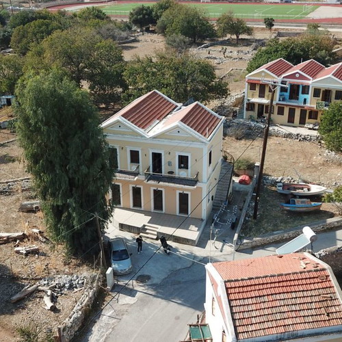 Διώροφη μονοκατοικία 208 τμ με θέα στο Πέδι Σύμης