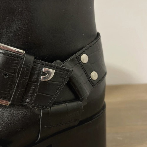 Gioseppo leather ankle boots like new, size 37, black with buckles