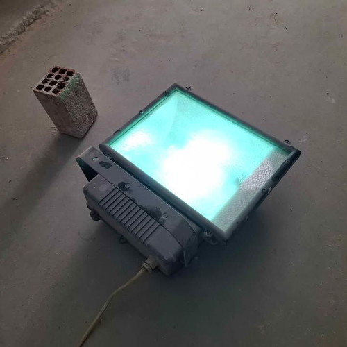 Large outdoor floodlight