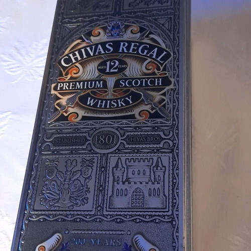 Chivas metal case like new for whisky