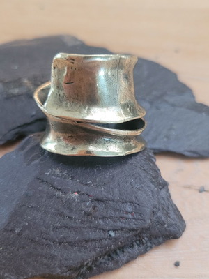 Bronze ring, adjustable size, handmade details