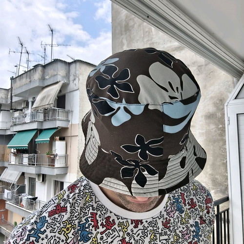 Bucket hat Karisma like new with floral pattern, size 58