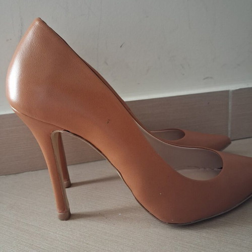 Beige leatherette pumps like new, heel height 10, size 38