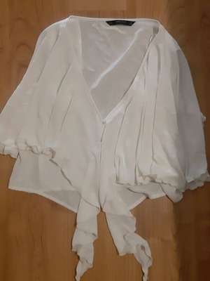 Zara top with batwing sleeves like new, white, size M