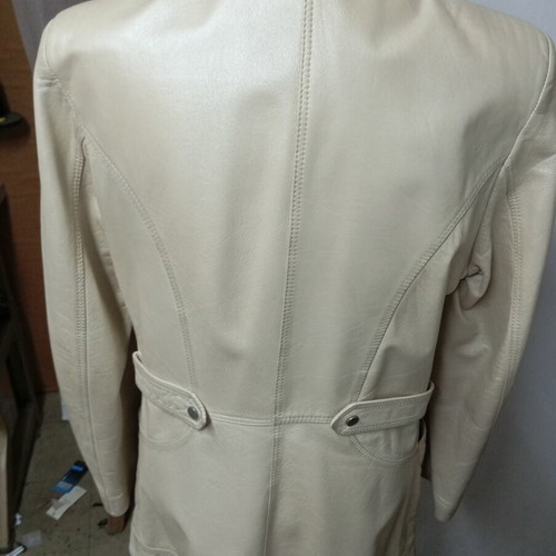 Women's leather coat size 44 cream like new