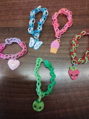 Set of handmade children's plexi flexi bracelets new, 5 designs