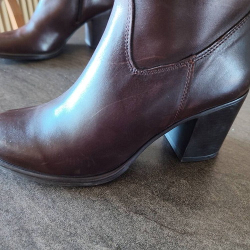 Fratelli Petridi women's boots size 39 like new, brown
