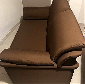 Καβάλα Πωλειται 2-θέσιος καναπές με αποσπώμενα μαξιλάρια σε πολύ καλή κατάσταση .