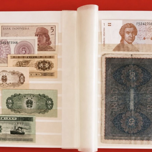 Multinational collection of 45 banknotes in A5 album