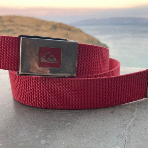Quiksilver vintage fabric belt 2005 adjustable, bright red