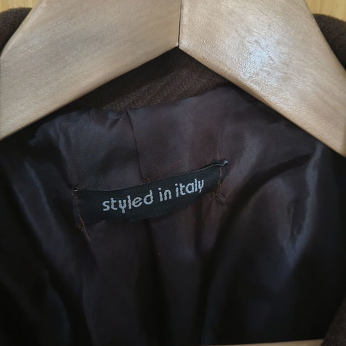 Brown coat styled in Italy, like new, size M