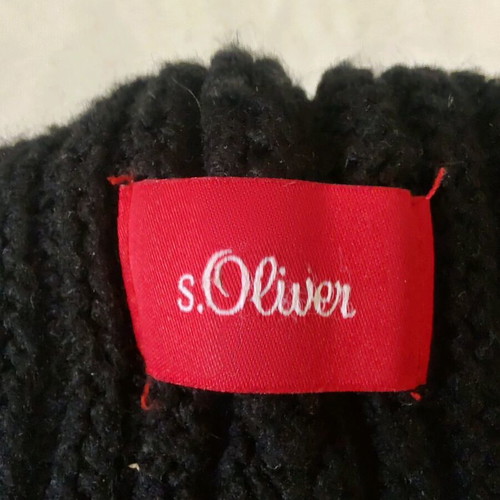 S.Oliver beanie like new, black