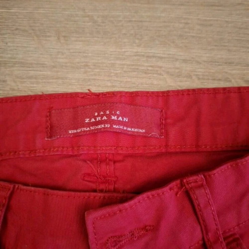 Zara pants size 42 like new, red jean style with elasticity
