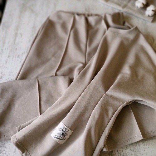 Sporty elegant women's set new in mocha and cafe latte colors