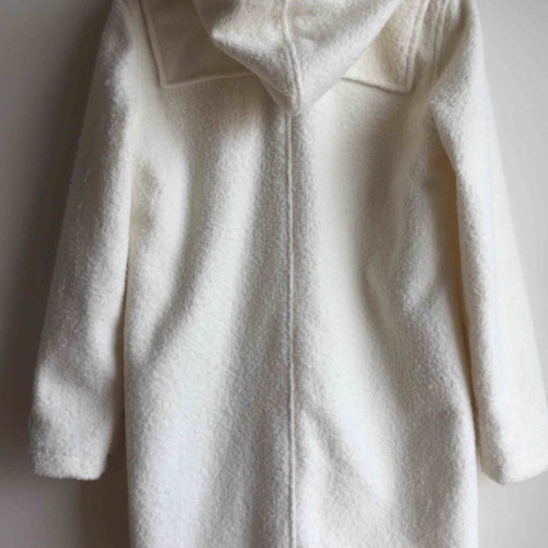Helmi white coat new size Small