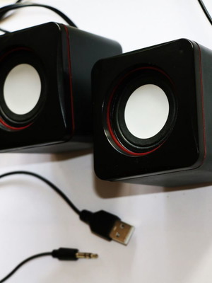 Mini external speakers new with 3.5mm jack for tablet and laptop