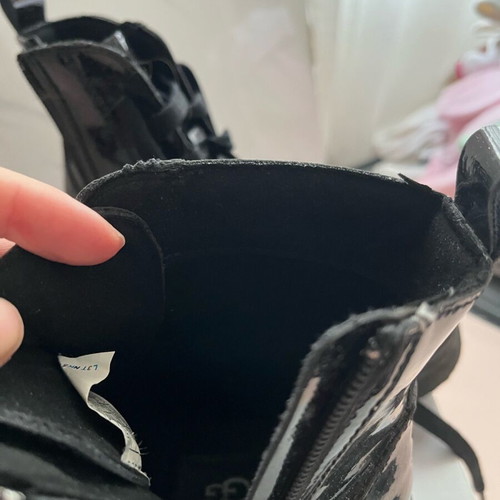 Luigi girls' boots size 35 black like new