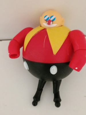 Sonic Hedgehog figure used