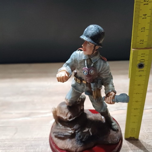German soldier figure like new from Vidal Poly collection