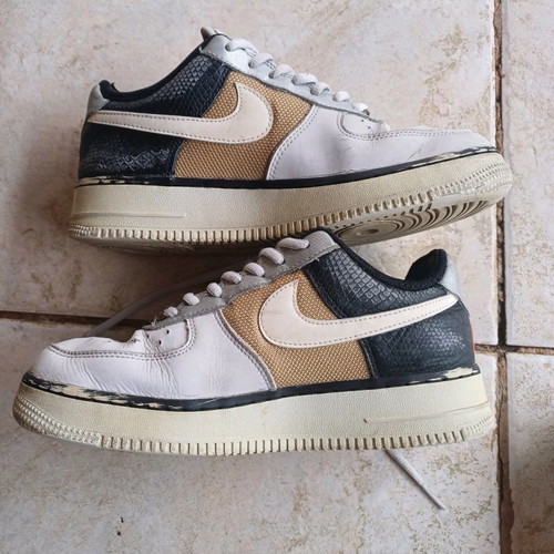 Nike Air Force 1 used athletic shoes size 38.5