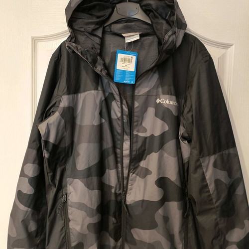 Columbia jacket new, waterproof and windproof, size M