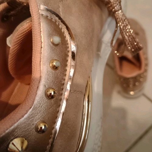 Sneakers athletic used, pink, size 37 with studs