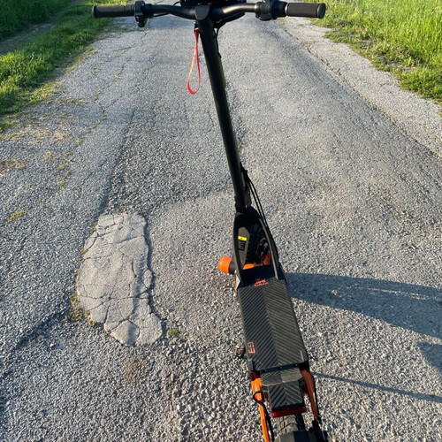 Kukirin G3 electric scooter lightly used