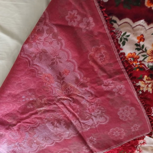 Velvet square tablecloth 1.50x1.50 m, burgundy with floral print