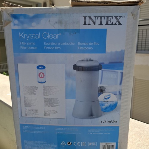Intex pool pump like new without hoses and filter