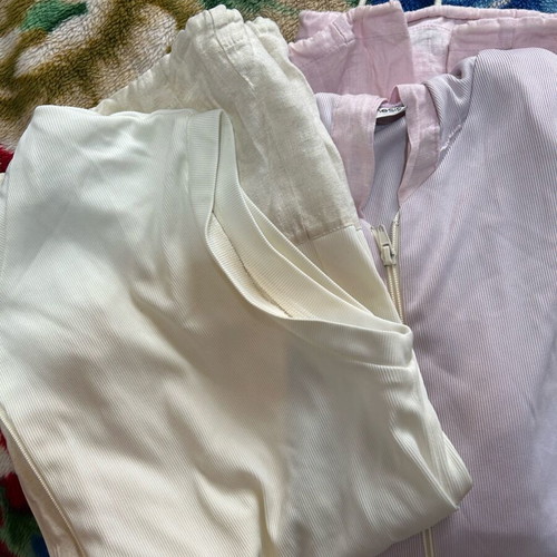 Genesis vest set like new with hood and linen details