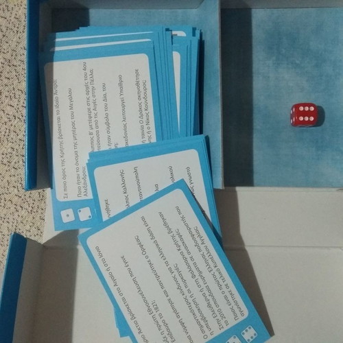 Knowledge card game like new, Greece
