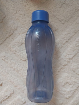 Tupper Water Bottle Purple 500ml like new