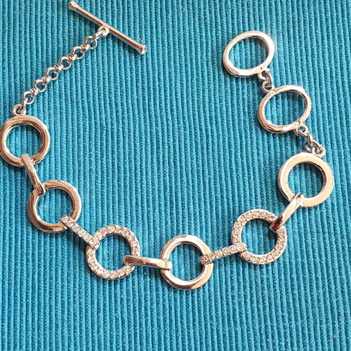 Swarovski bracelet like new, silver tone, adjustable 19 cm