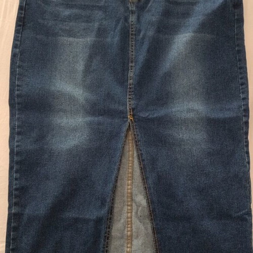 Denim skirt medium blue like new, elastic, sizes 2XL-XXXL