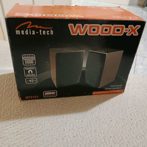 Media Tech Wood X speakers new