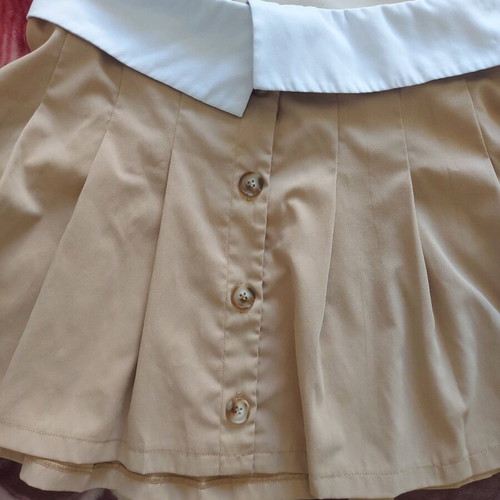 Pretty Little Thing skirt like new, short, special
