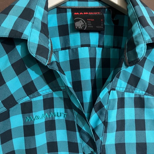 Mammut Shirt women's small like new, black and turquoise