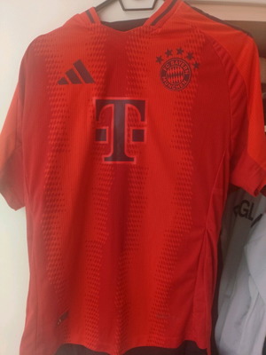 Bayern Munich slim fit jersey like new, official replica