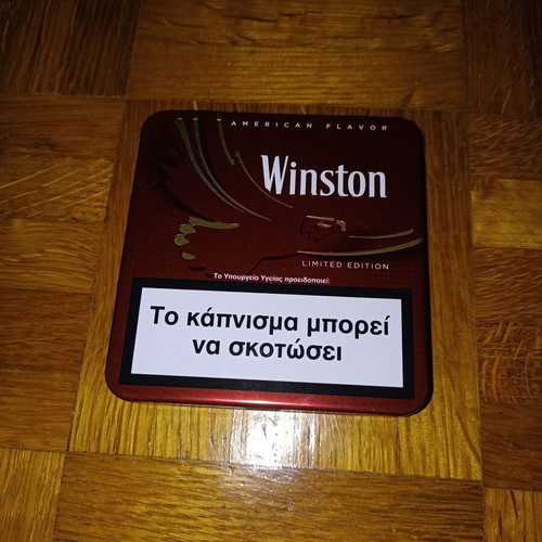 Vintage Winston metal cigarette case like new, red