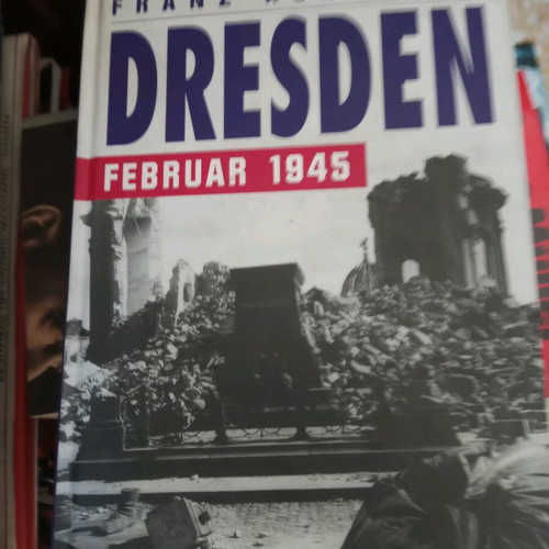 Collection of books about Hitler and Nazis like new, in German
