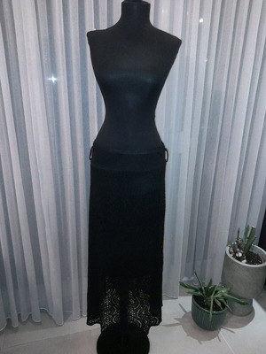 Black long elastic skirt with lace new, size M