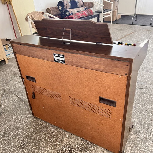 Yamaha vintage electric organ used, wooden construction